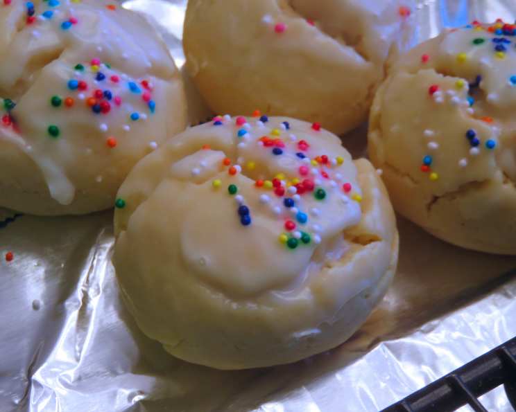 Italian sprinkle hot sale cookies